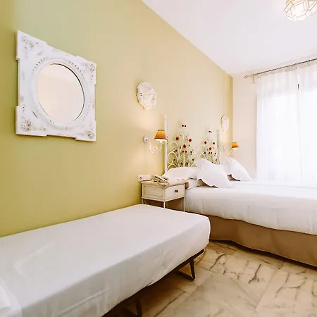 Basic Dona Manuela Hotel 2*