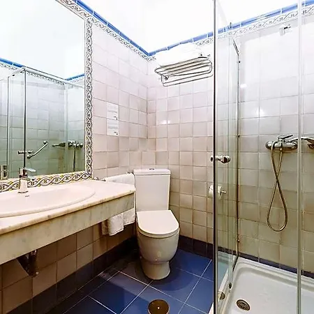 Hotel Basic Dona Manuela 2*
