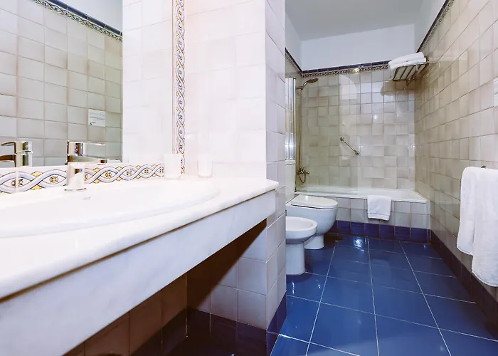 Hotel Basic Dona Manuela 2*