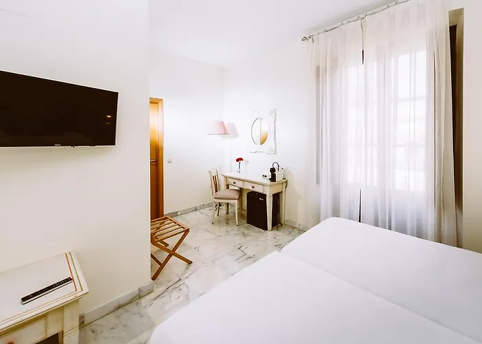 Hotel Basic Dona Manuela 2*