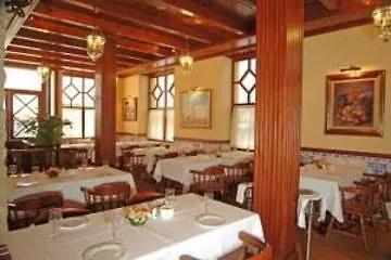 Hotel Basic Dona Manuela 2*