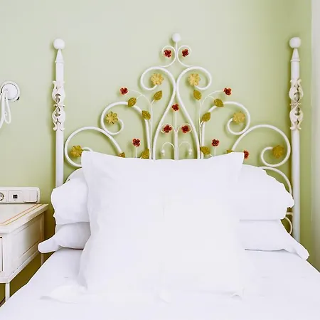 Basic Doña Manuela Hotel