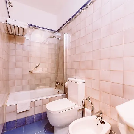 Hotel Basic Dona Manuela Seville